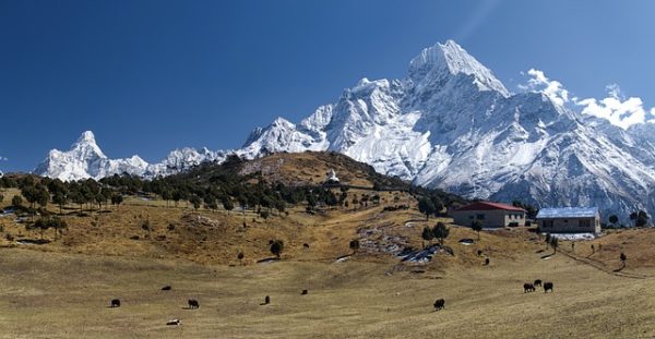 picture of Nepal mountains
